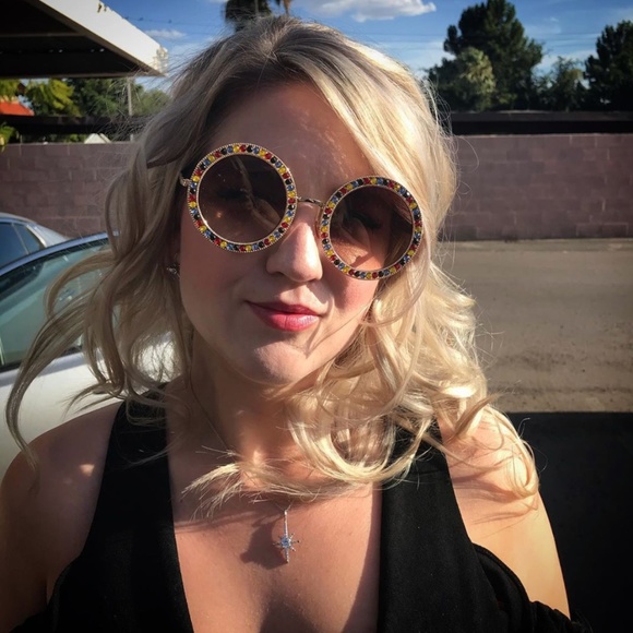 Meet your Posher, Sam - Picture 6 of 8